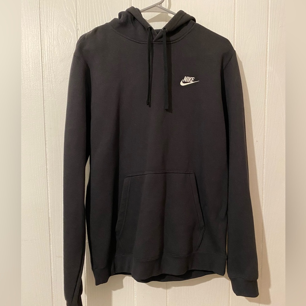 NIKE BLACK HOODIE SIZE MEDIUM